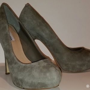 Steve Madden 6 inch heel pumps